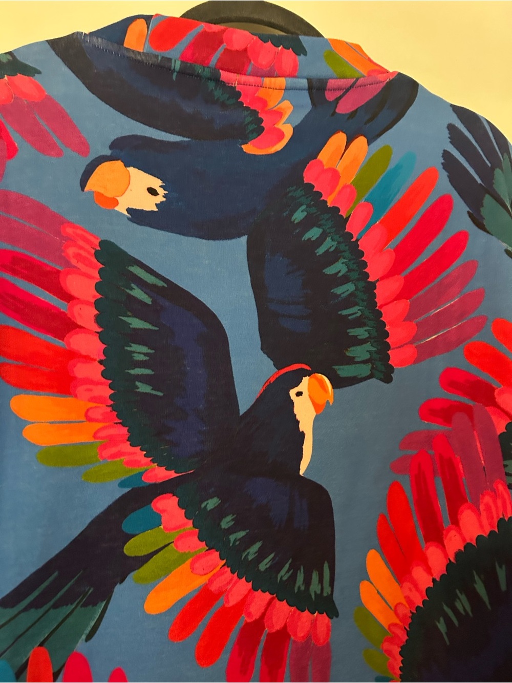 FARM Rio Multicolor Tropical Parrot Crewneck Sweatshirt - Picture 6 of 7